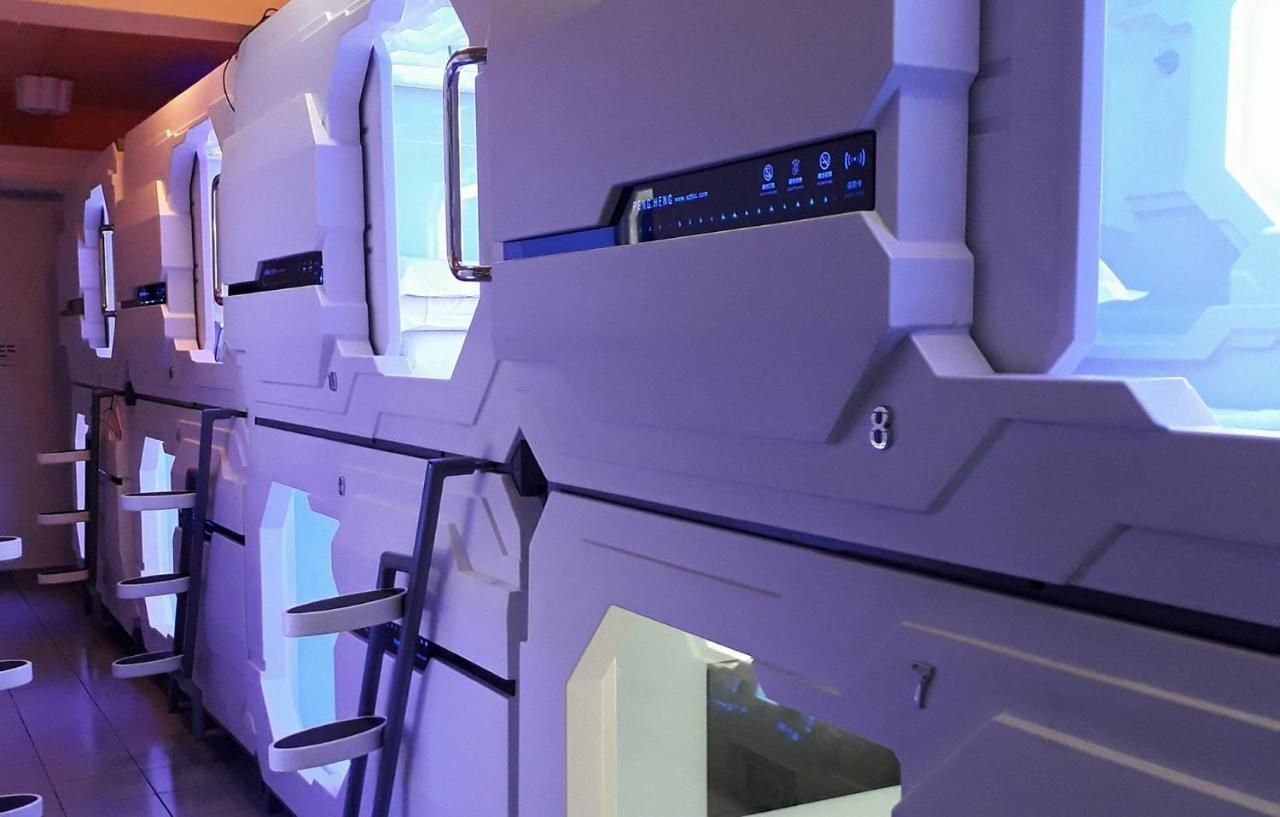 Bestow Capsule Hostel Kuala Lumpur Exterior foto