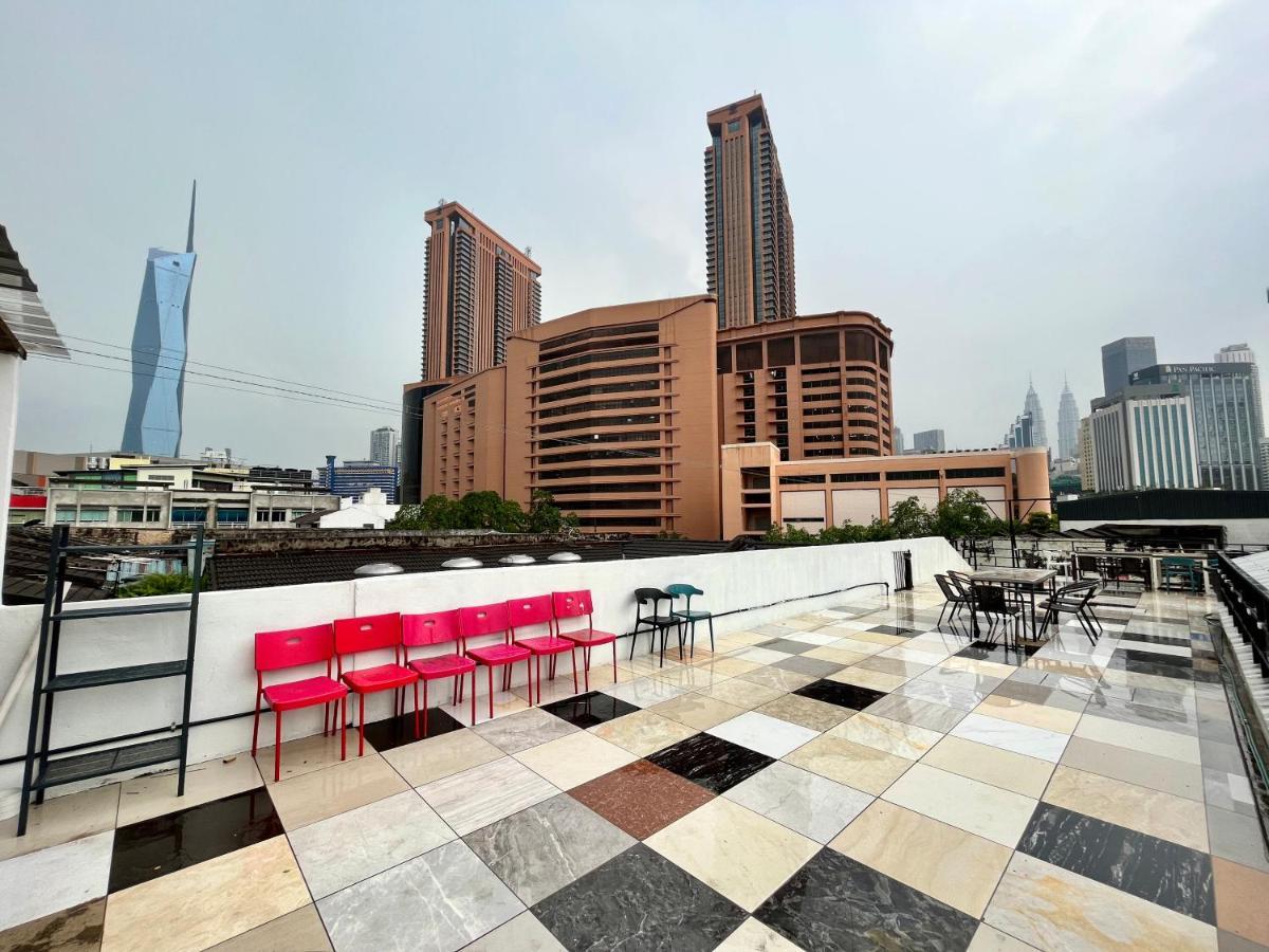 Bestow Capsule Hostel Kuala Lumpur Exterior foto