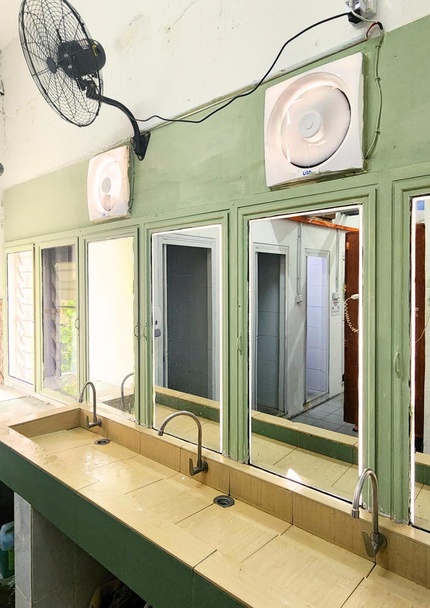 Bestow Capsule Hostel Kuala Lumpur Exterior foto