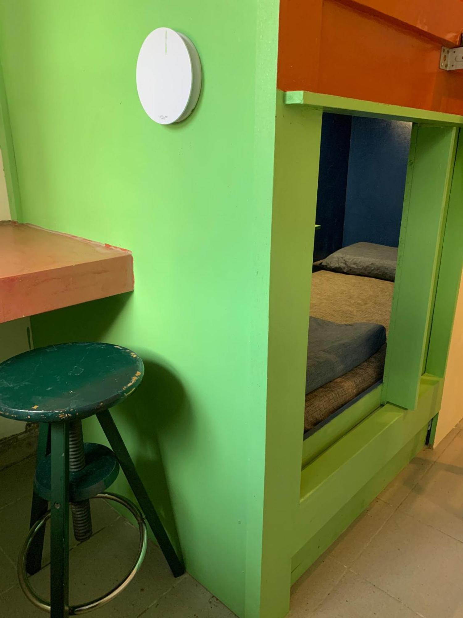 Bestow Capsule Hostel Kuala Lumpur Exterior foto